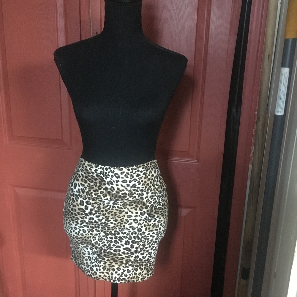 ❤Cheetah Print Skirt❤